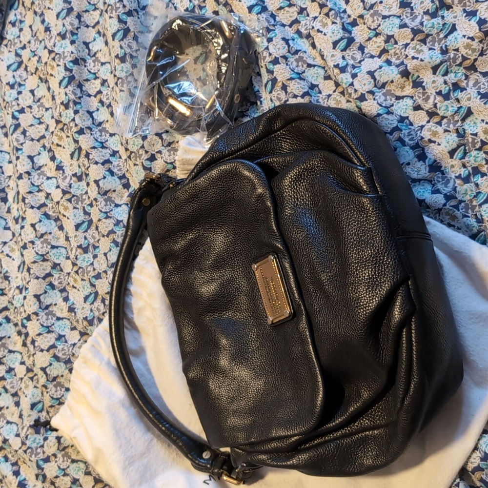 Marc Jacobs | Classic Q Lil Ukita Pebbled Leather Crossbody/Shoulder Bag (v2)